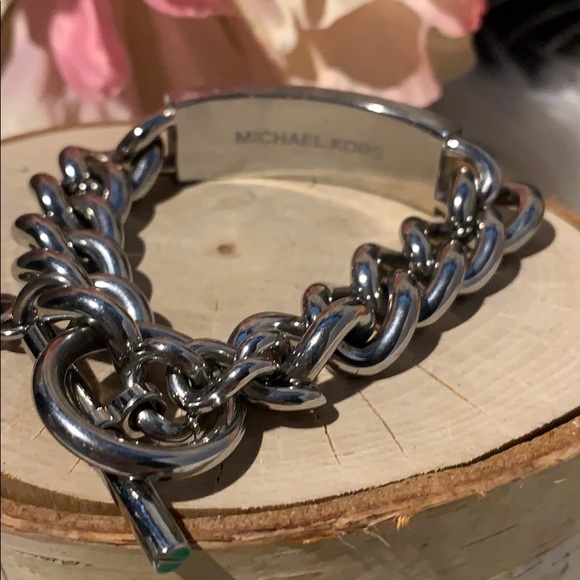 Michael Kors bracelet silver pave toggle logo MK - Picture 4 of 8